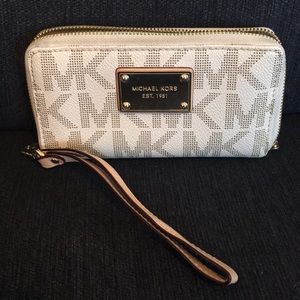Michael Kors Wristlet